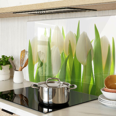 Planche à découper verre Tulipes sur fond de feuilles vertes