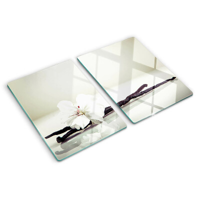 Planche à découper en verre Une fleur sur une branche