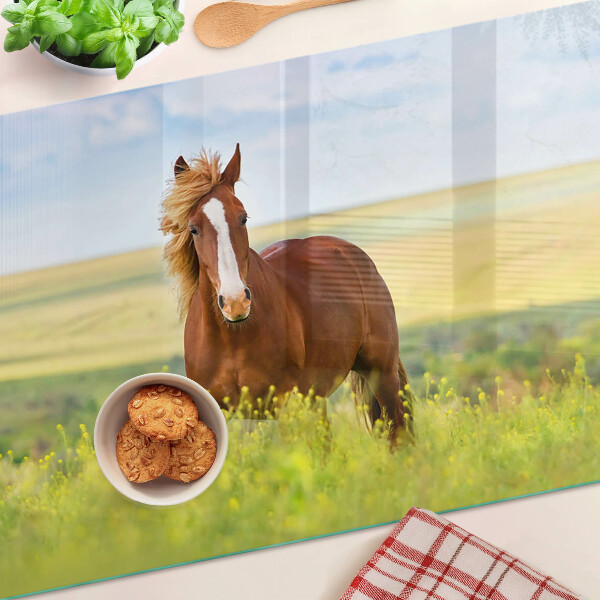 Planche à découper en verre Un cheval dans le pré