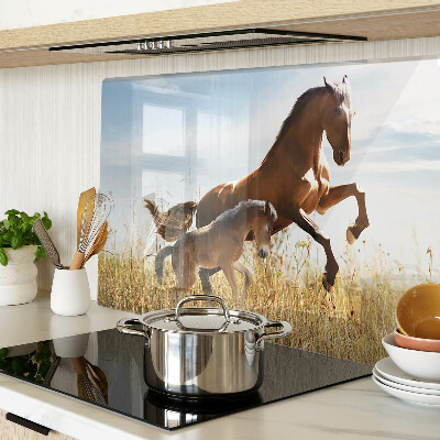 Planche à découper en verre Chevaux dans un pré au soleil