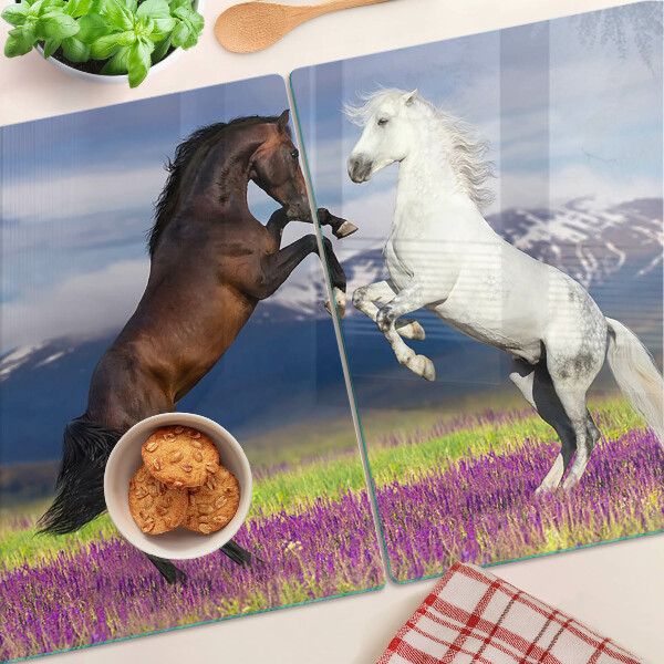 Planche à découper verre Chevaux sur fond de montagnes et de fleurs