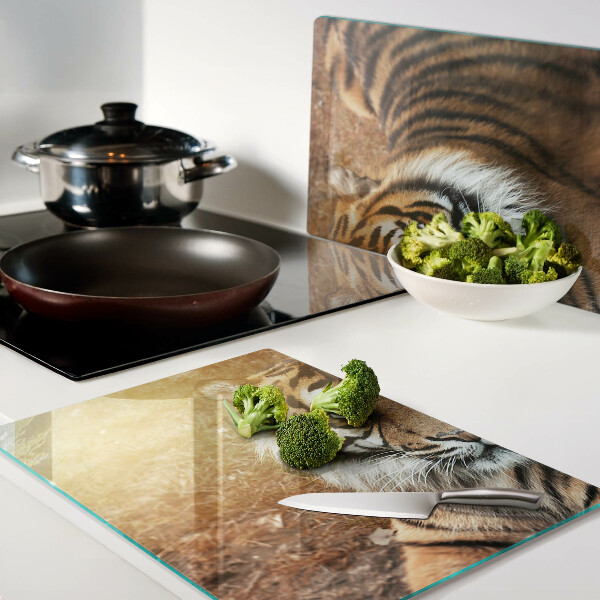 Planche à découper en verre Tigre sous les rayons du soleil