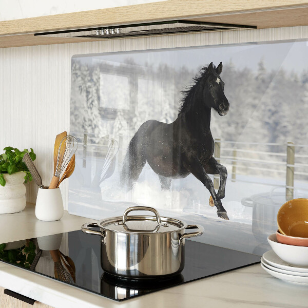 Planche à découper verre Un cheval dans un paysage hivernal