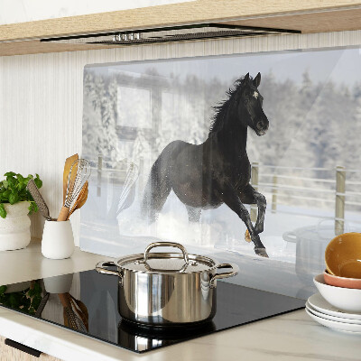 Planche à découper verre Un cheval dans un paysage hivernal
