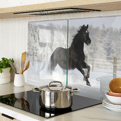 Planche à découper verre Un cheval dans un paysage hivernal
