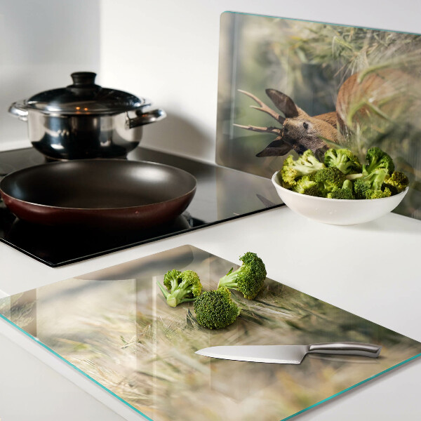 Planche à découper verre Un faon dans le champ