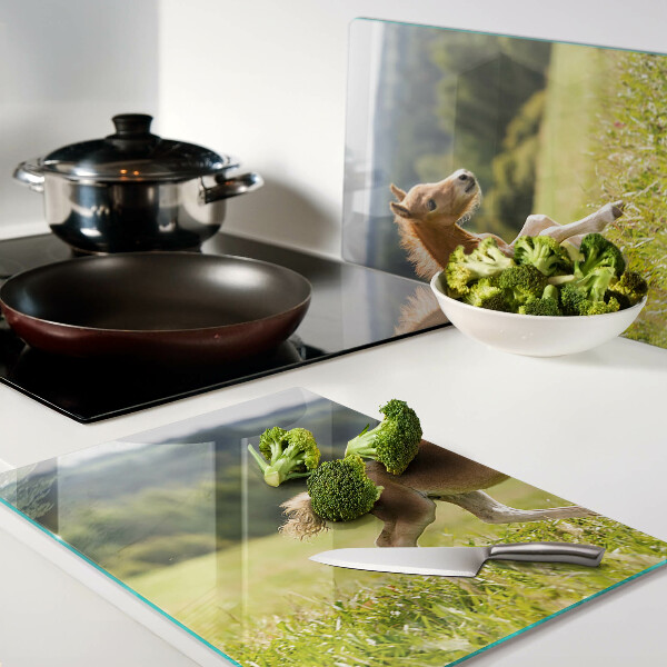 Planche à découper verre Poulain dans le pré