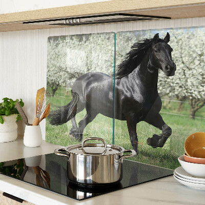 Planche à découper verre Cheval noir dans le pré