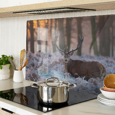 Planche à découper en verre Cerf dans la forêt d'hiver