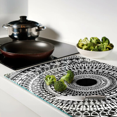 Planche à découper verre Mandala dans les tons de noir et blanc