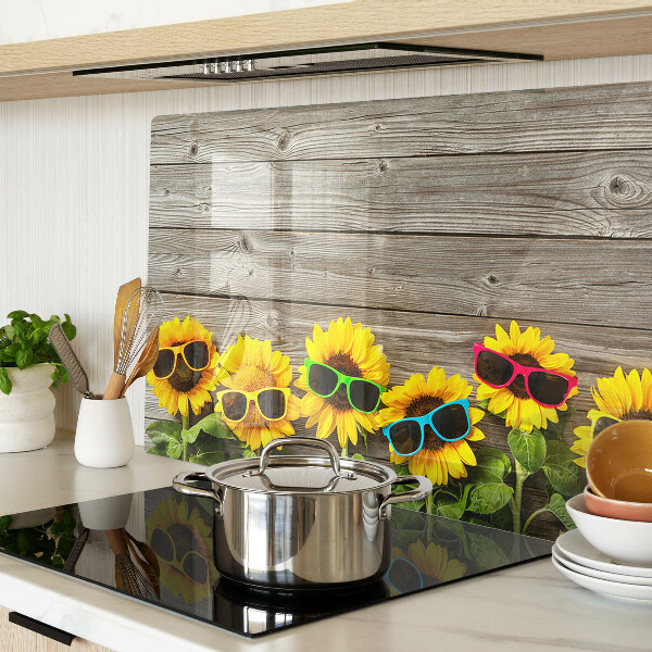 Planche à découper verre Tournesols dans des lunettes de soleil