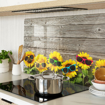 Planche à découper verre Tournesols dans des lunettes de soleil