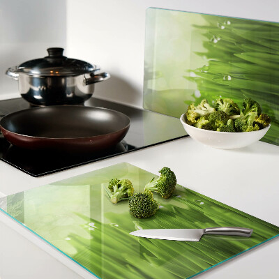 Planche à découper verre Herbe verte avec des gouttes d'eau