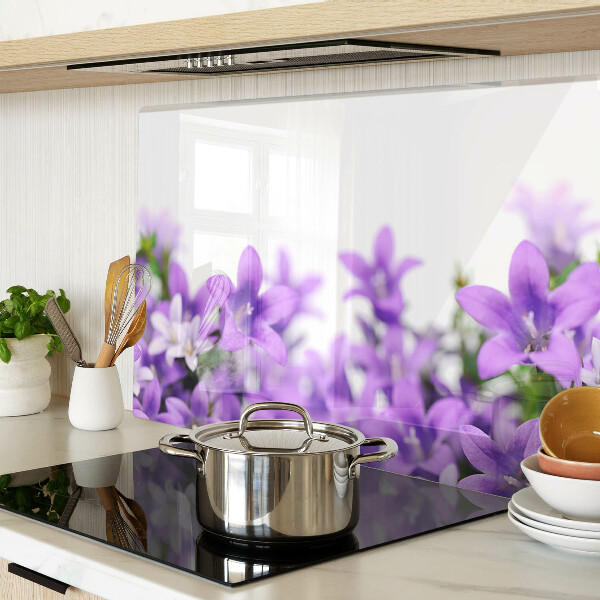 Planche à découper verre Fleurs violettes en arrière-plan