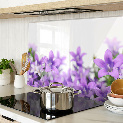 Planche à découper verre Fleurs violettes en arrière-plan