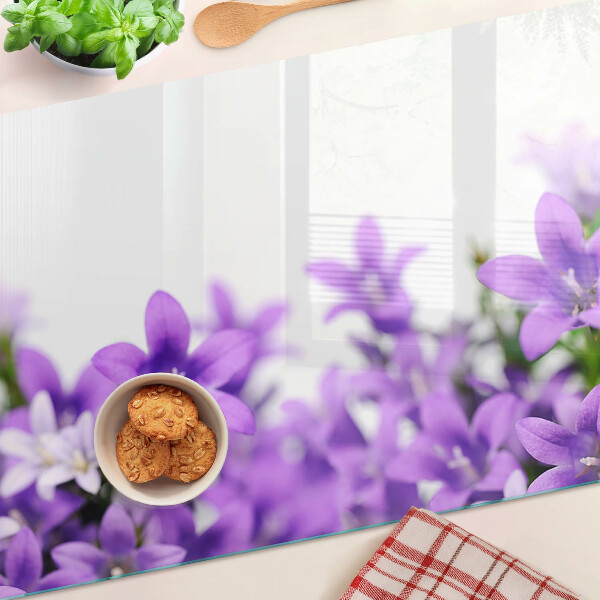 Planche à découper verre Fleurs violettes en arrière-plan