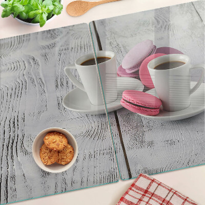 Planche à découper verre Café et macarons sur fond de bois