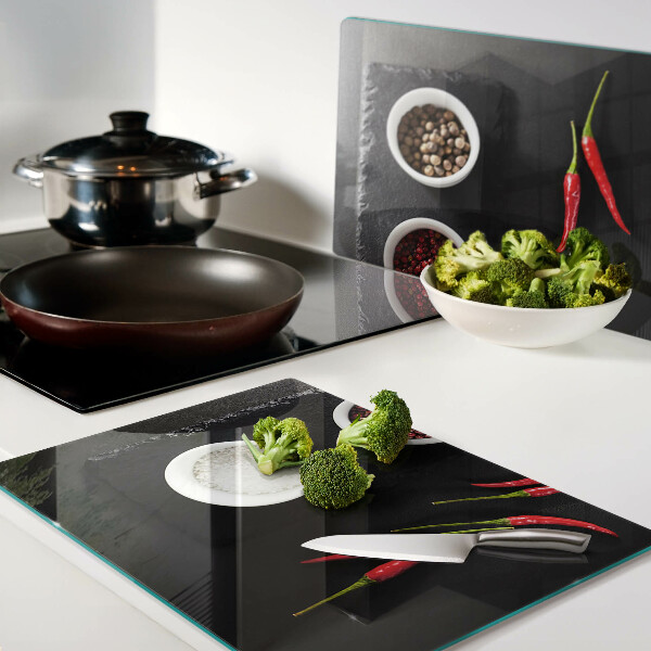 Planche à découper verre Épices et poivrons rouges