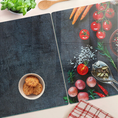 Planche à découper verre Légumes et épices sur fond sombre