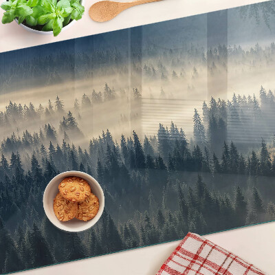 Planche à découper verre Paysage de forêt brumeuse