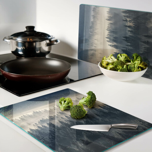 Planche à découper verre Paysage de forêt brumeuse
