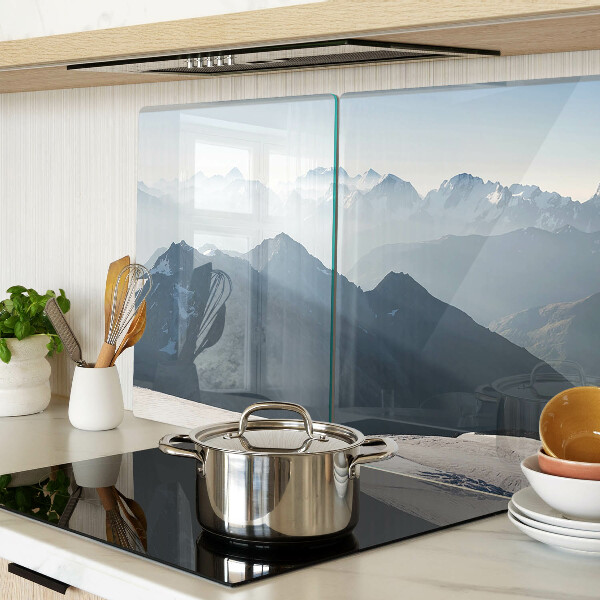 Planche à découper verre Paysage de montagne dans les nuages
