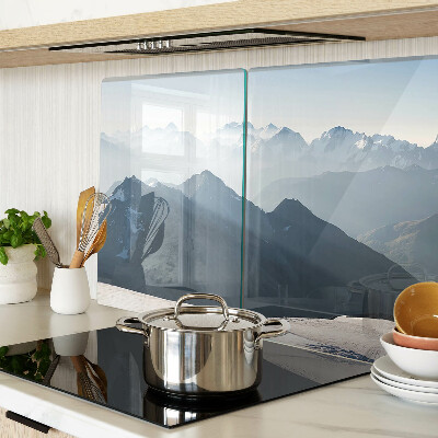 Planche à découper verre Paysage de montagne dans les nuages