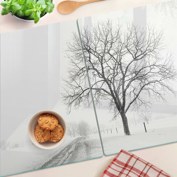 Planche à découper en verre Paysage d'hiver vide avec un arbre