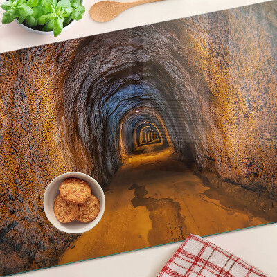 Planche à découper verre Un tunnel dans une grotte avec éclairage