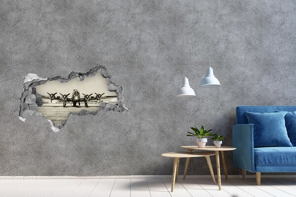 Autocollant mural trou Un vieil avion sur le tarmac de l'aéroport