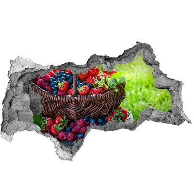 Sticker trou dans le mur Un panier rempli de fruits des bois