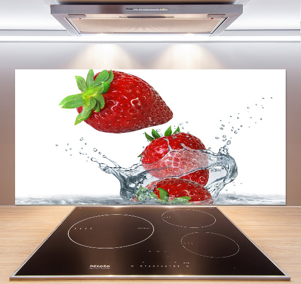 Crédence en verre cuisine Fraises et eau