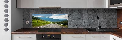 Crédence de cuisine en verre Une route dans les montagnes