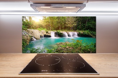 Crédence cuisine en verre trempé Chute d'eau dans la forêt