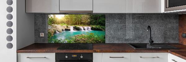 Crédence cuisine en verre trempé Chute d'eau dans la forêt