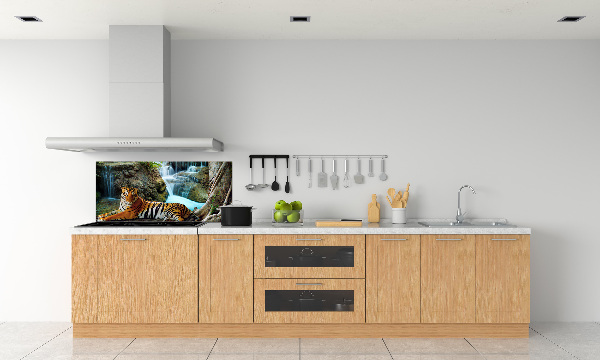 Panneau crédence cuisine Tigre dans une cascade