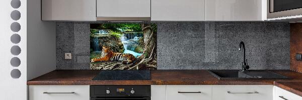 Panneau crédence cuisine Tigre dans une cascade