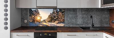 Panneau crédence cuisine Route dans la forêt en hiver