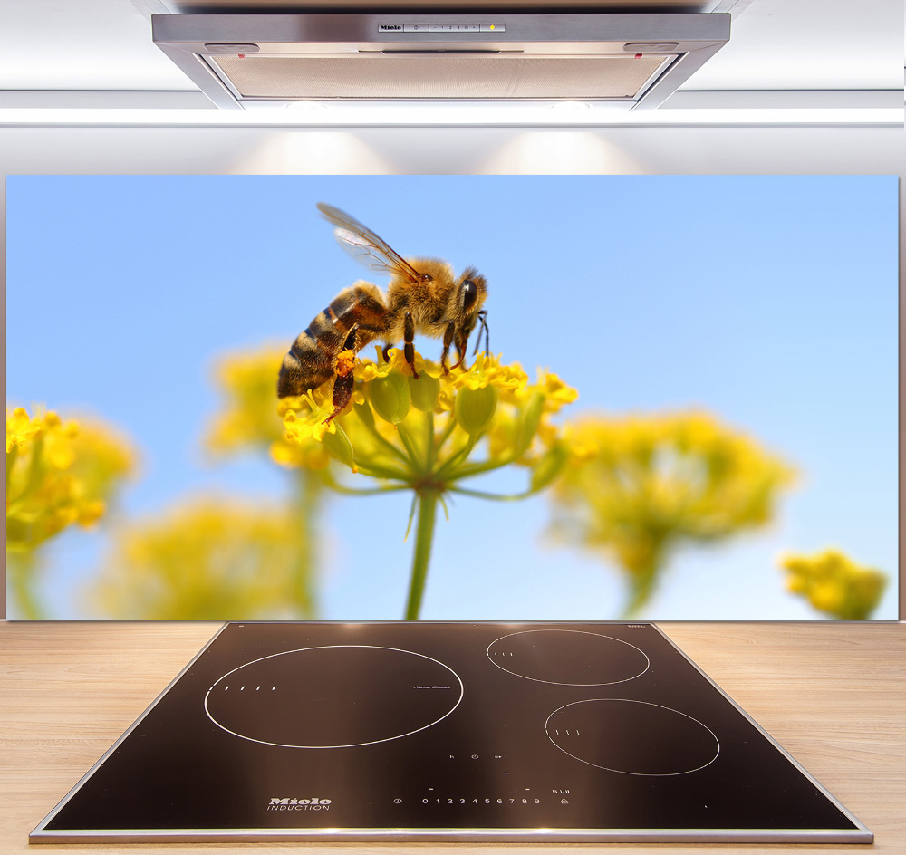 Crédence en verre cuisine Une abeille sur une fleur