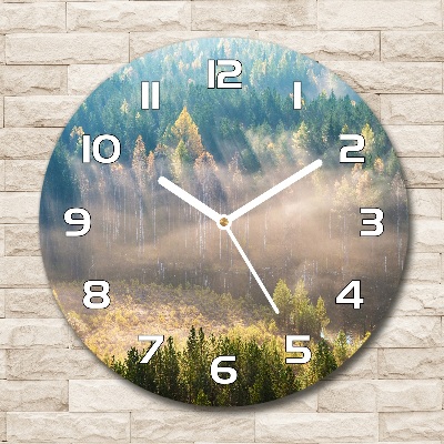 Horloge ronde en verre Brume dans la forêt