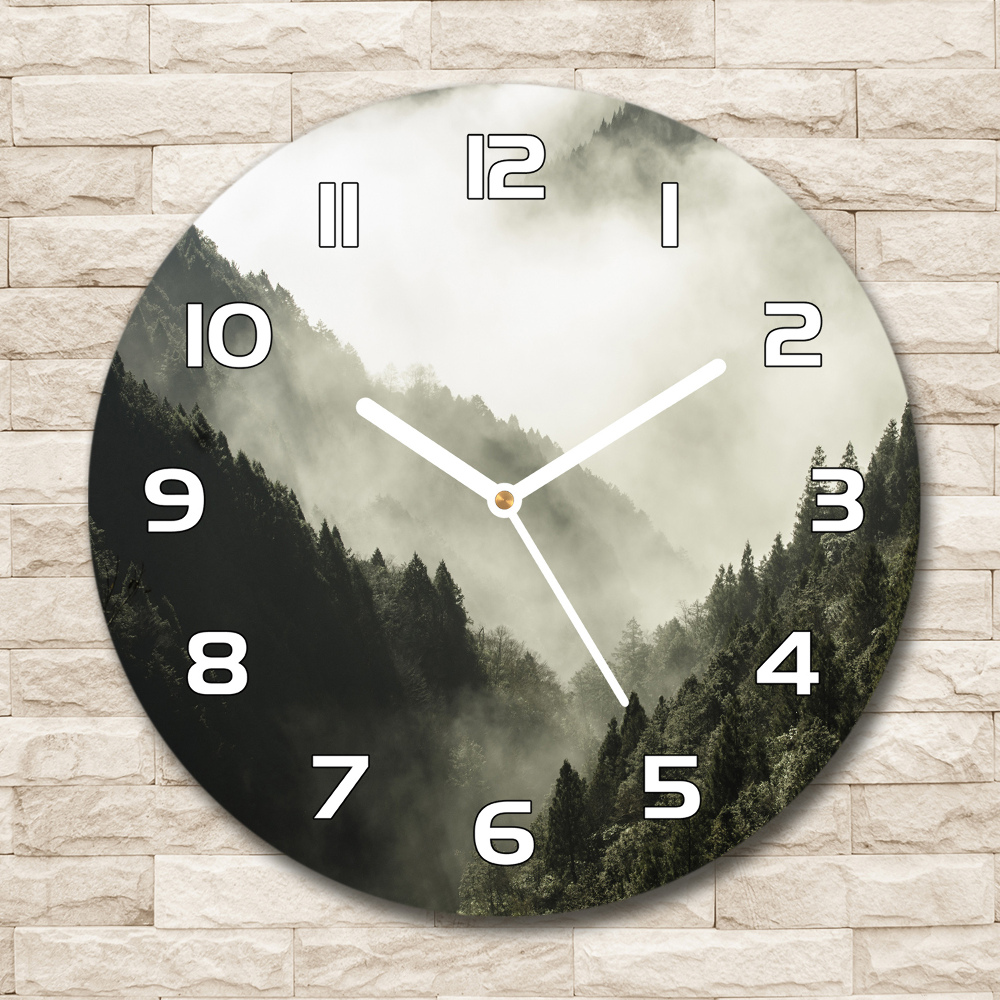 Horloge en verre ronde Brume sur la forêt