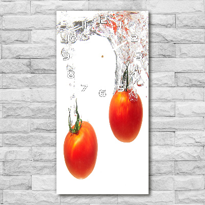 Horloge verticale en verre Tomates sous l'eau