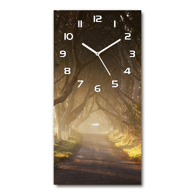 Horloge verticale en verre Chemin dans la forêt