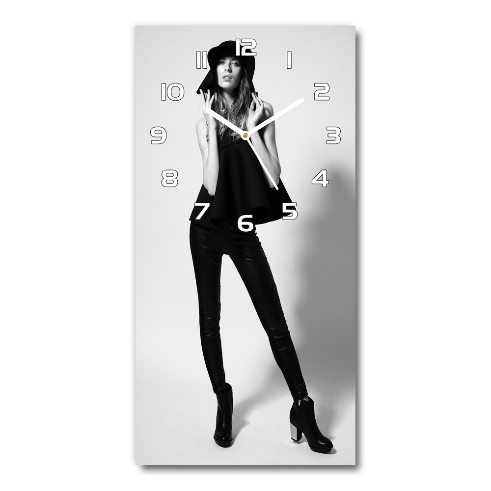 Horloge rectangulaire verticale Femme en noir