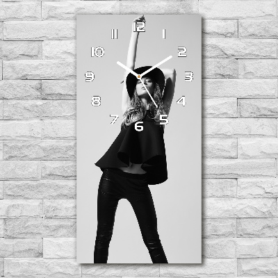 Horloge murale verticale Femme en noir