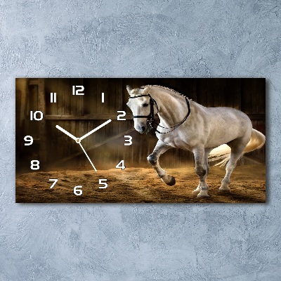 Horloge murale horizontale Cheval blanc dans une écurie