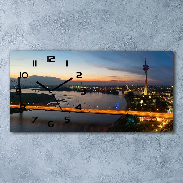 Horloge horizontale Düsseldorf Allemagne