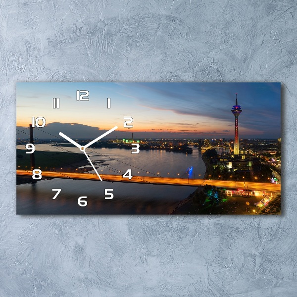 Horloge horizontale Düsseldorf Allemagne