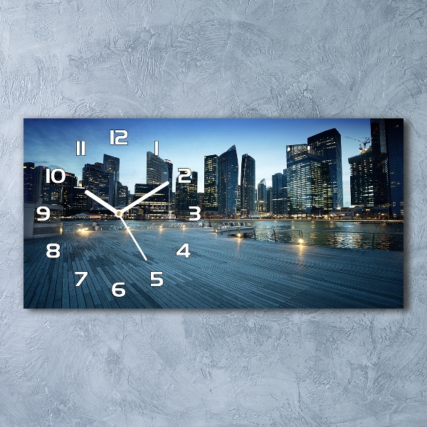 Horloge horizontale en verre Singapour la nuit