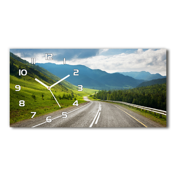 Horloge horizontale Une route dans les montagnes
